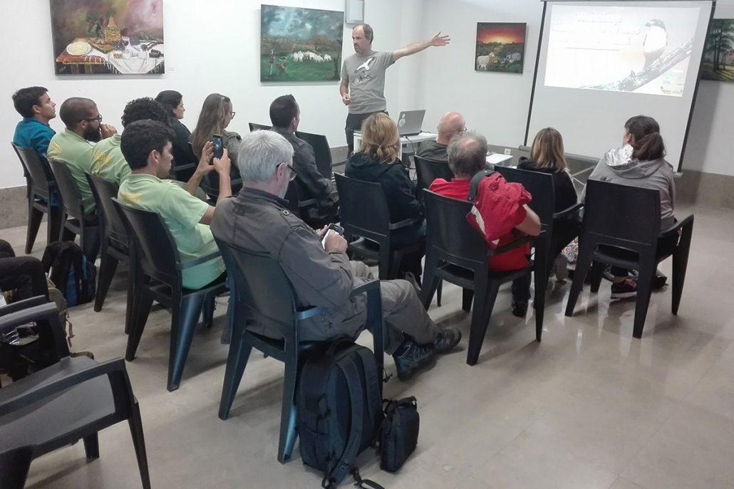 Workshop de identificação de aves e ciência-cidadã