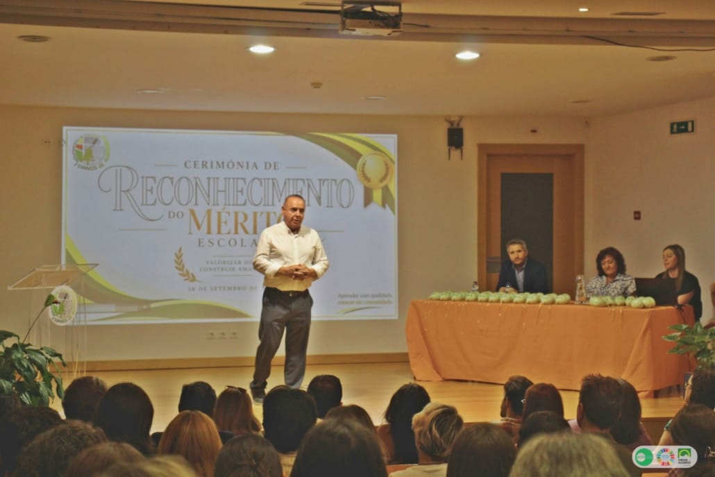Cerimónia Reconhecimento Mérito Escolar 3 Cerimónia Reconhecimento Mérito Escolar 3